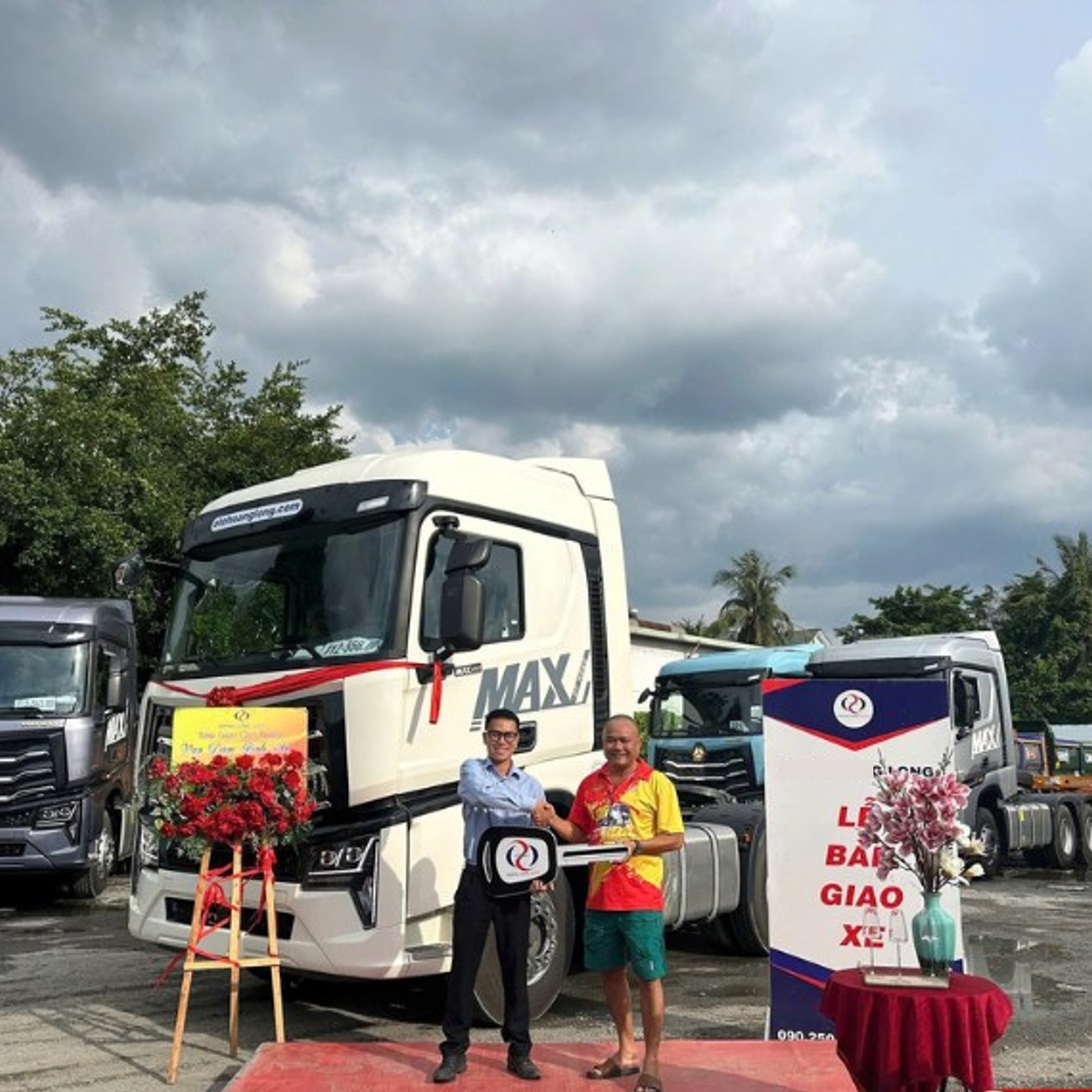 bàn giao xe howo quảng ninh 3